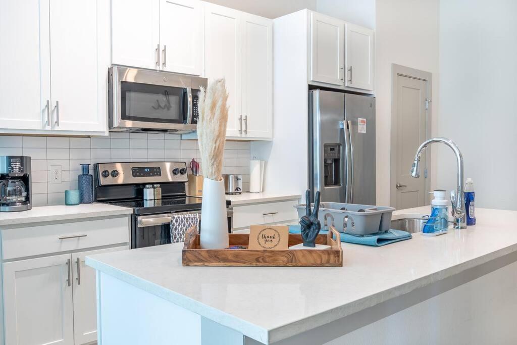 Appartement Beautiful Riverwalk With Full Amenities, King Bed & Free Parking *