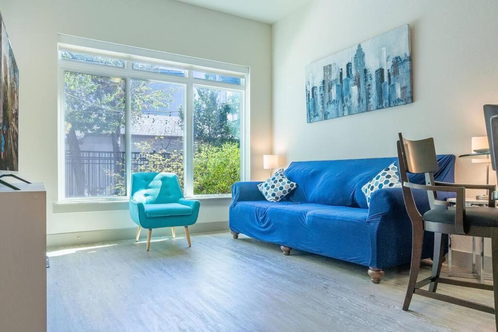 Beautiful Riverwalk With Full Amenities, King Bed & Free Parking Appartement San Antonio