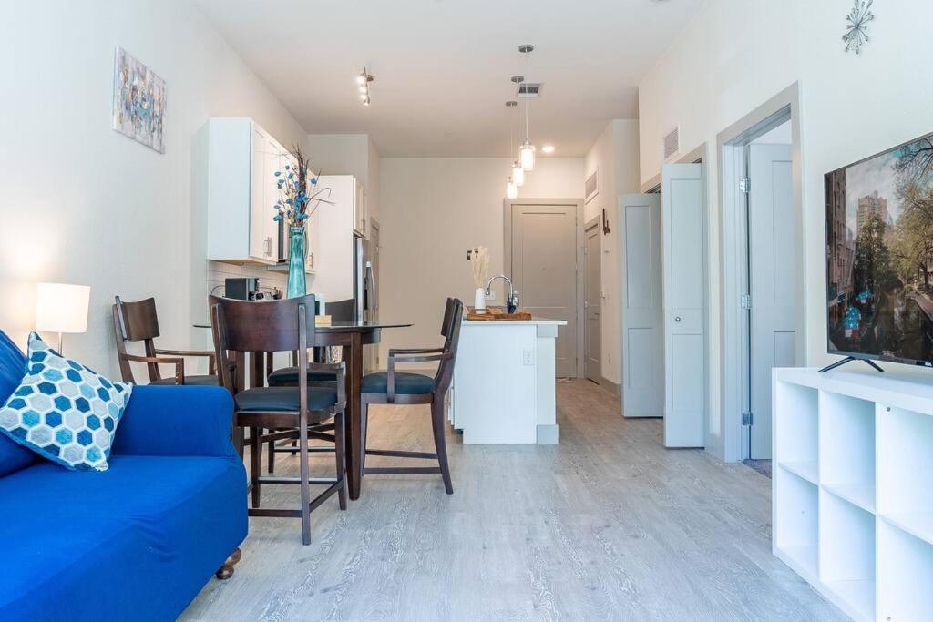 Appartement Beautiful Riverwalk With Full Amenities, King Bed & Free Parking *